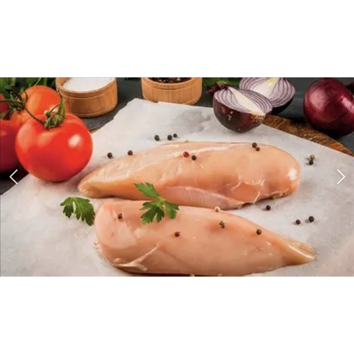 Pulpa de pechuga de pollo con tomate y cebolla